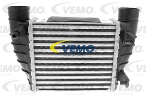 Välijäähdytin, AUDI A4 B7, A4 B7 Avant, A4 B7 Cabriolet, SEAT EXEO, EXEO ST, 8E0 145 806 M, 8E0 145 806 Q