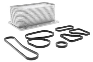 Öljynjäähdytin, moottoriöljy, NISSAN,OPEL,RENAULT,VAUXHALL, 82 00 781 898, 8200797762_PART