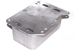Öljynjäähdytin, moottoriöljy, NISSAN,OPEL,RENAULT,VAUXHALL, 1520000Q0L, 4420402, 8201005241, 93168067