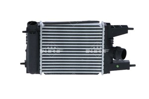Välijäähdytin, NISSAN JUKE, PULSAR Halvkombi, 144613ZU0A, 144613ZU1B, 54 66 8JD 00A, 54668-1AA0A, 54668-4CB0A, 54668-JD00A
